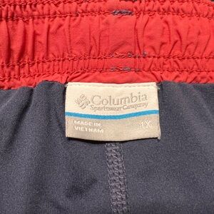 Columbia Red and Black Skorts